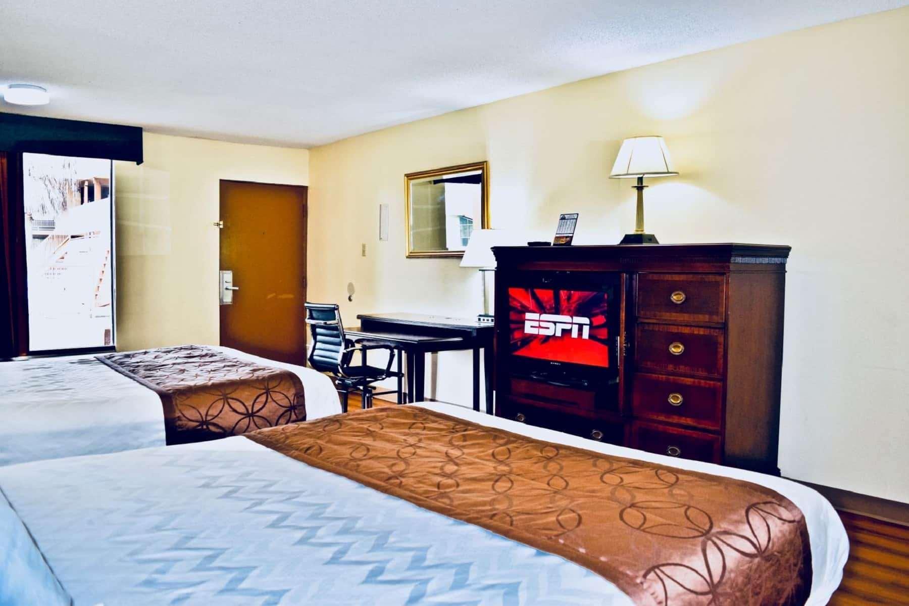 Days Inn By Wyndham Burleson Ft. Worth מראה חיצוני תמונה